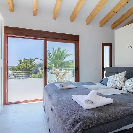 Xanna Villa *