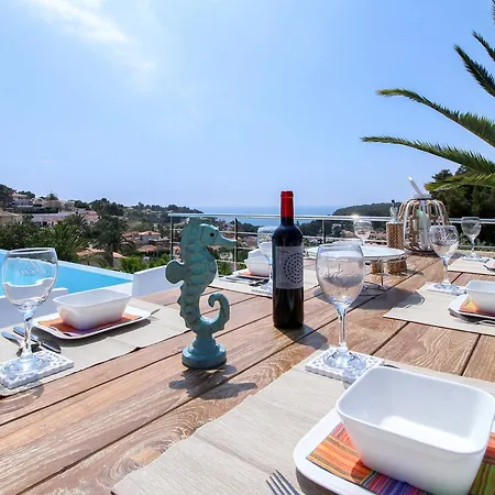 Xanna Villa *
